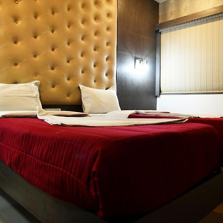 Grand Choice Hotel Bangalore Bagian luar foto