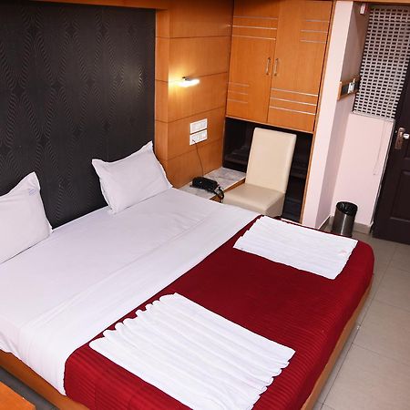 Grand Choice Hotel Bangalore Bagian luar foto