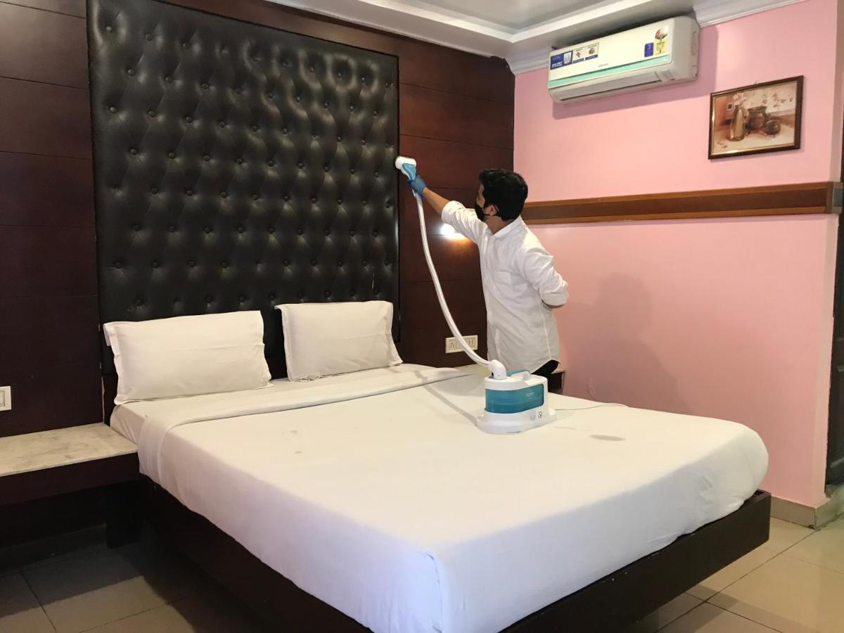 Grand Choice Hotel Bangalore Bagian luar foto
