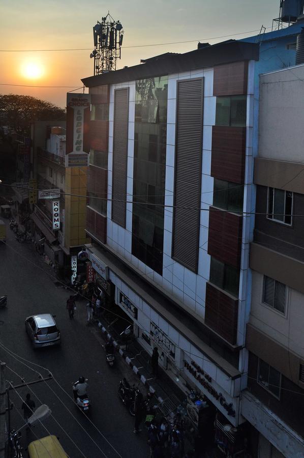 Grand Choice Hotel Bangalore Ruang foto