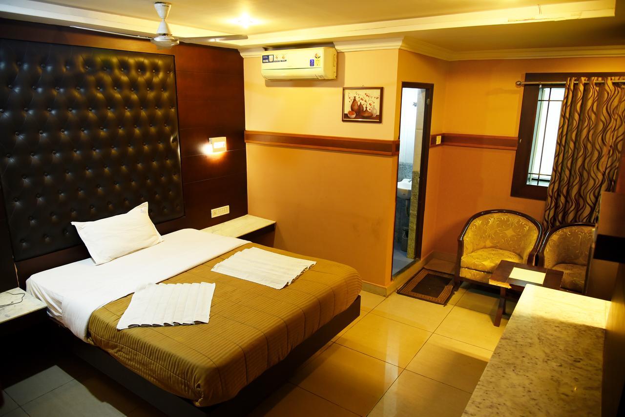 Grand Choice Hotel Bangalore Bagian luar foto